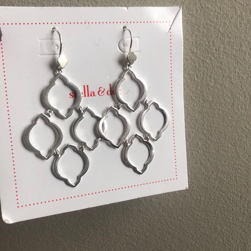 New never worn Stella & Dot earrings